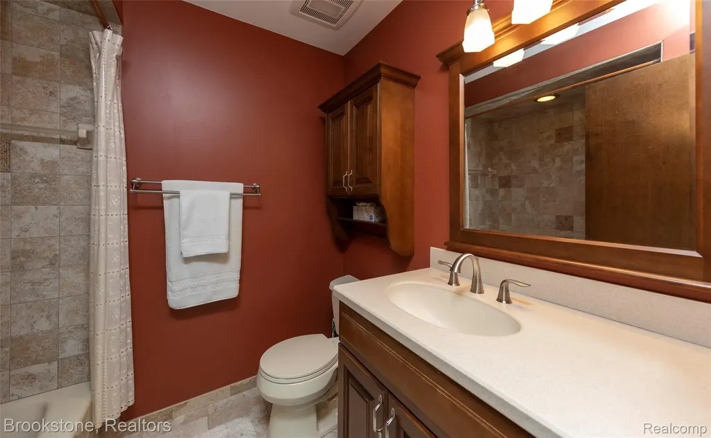 12168 Carriage Trail Circle Springfield Charter Township MI 48350