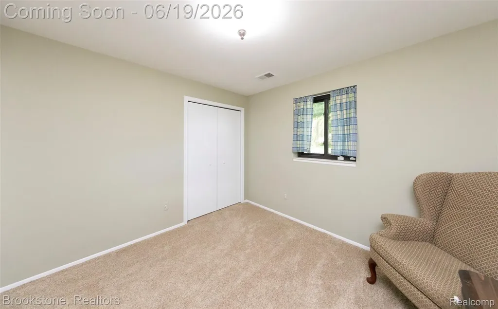 12168 Carriage Trail Circle Springfield Charter Township MI 48350