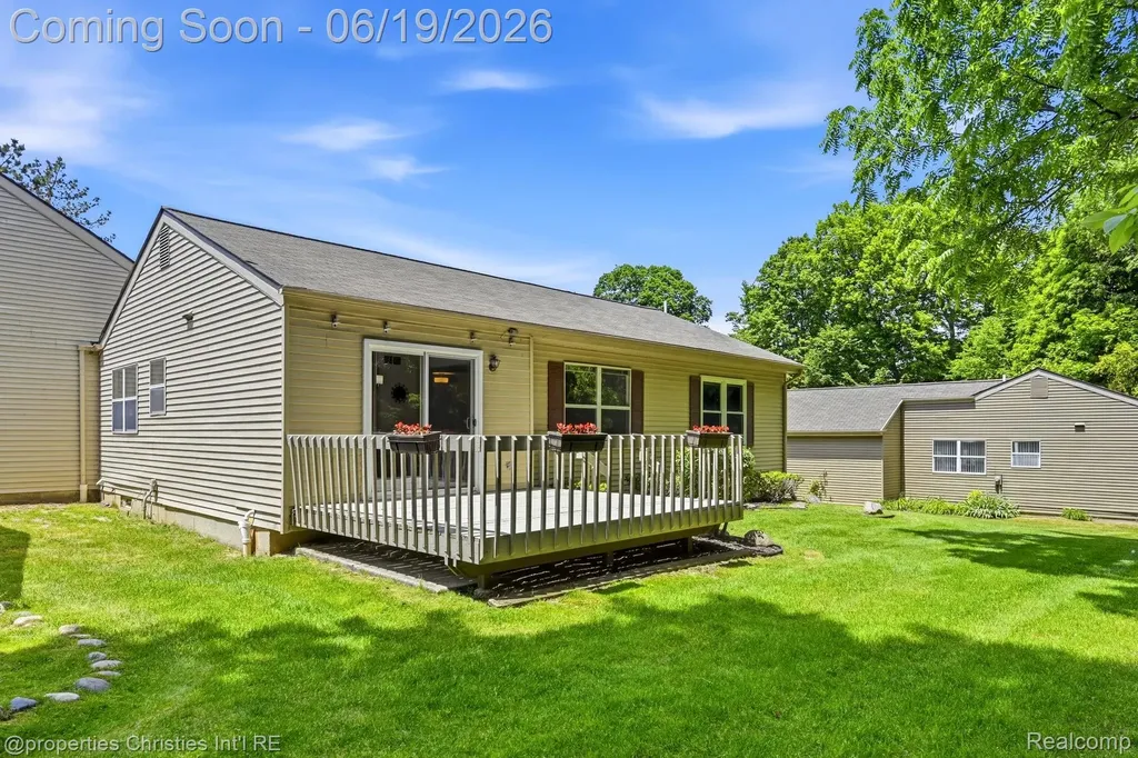 19714 Cardene Way Northville Township MI 48167