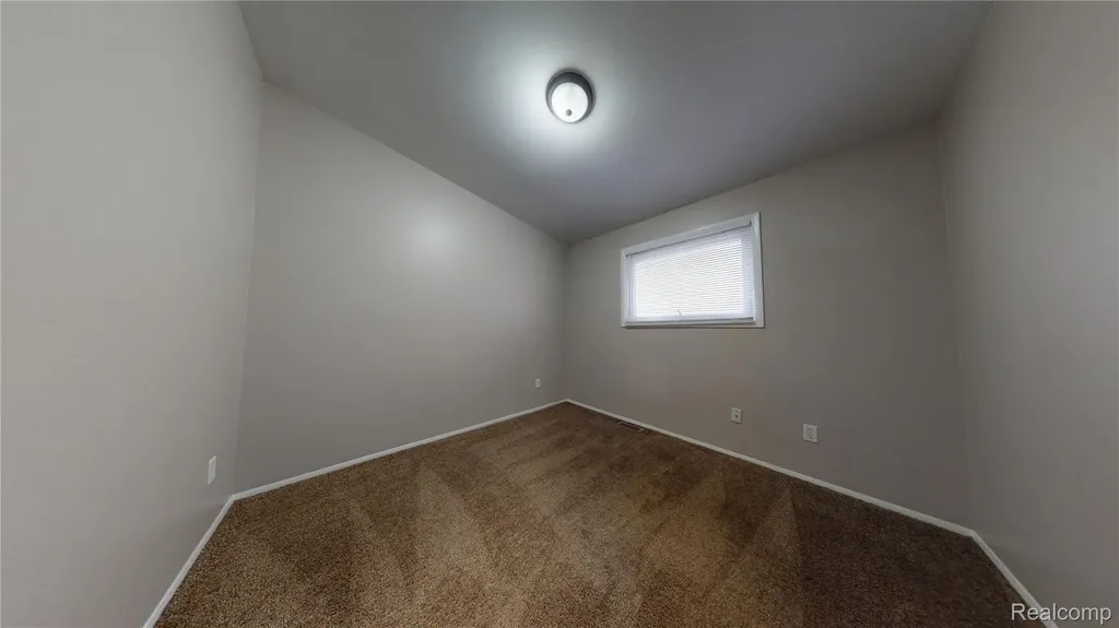 1198 Neafie Avenue Pontiac City MI 48342