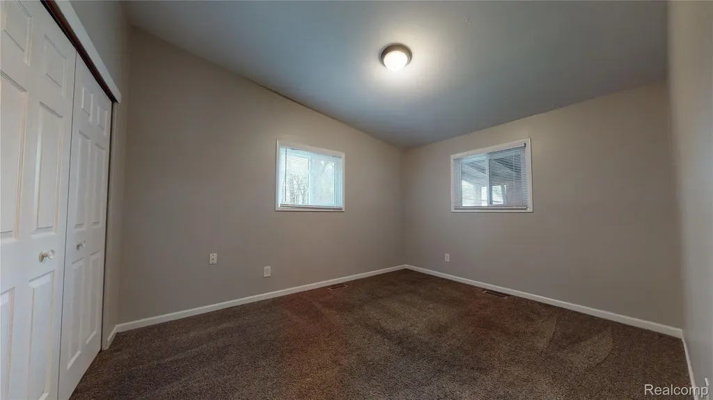 1198 Neafie Avenue Pontiac City MI 48342