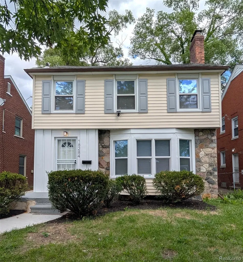 18284 Littlefield Street Detroit City MI 48235