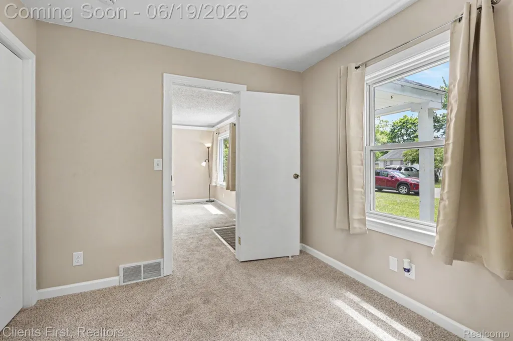 34728 Pardo Street Westland City MI 48185