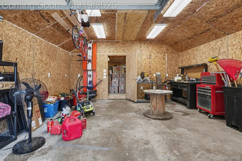 34728 Pardo Street Westland City MI 48185
