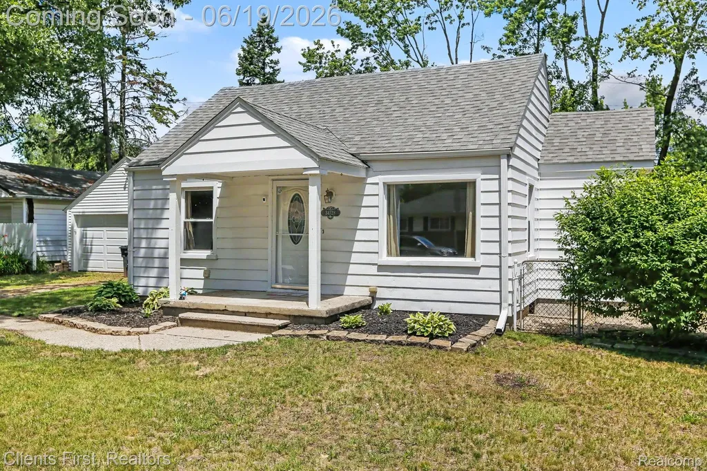 34728 Pardo Street Westland City MI 48185