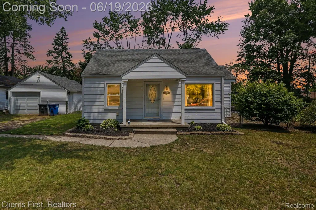34728 Pardo Street Westland City MI 48185