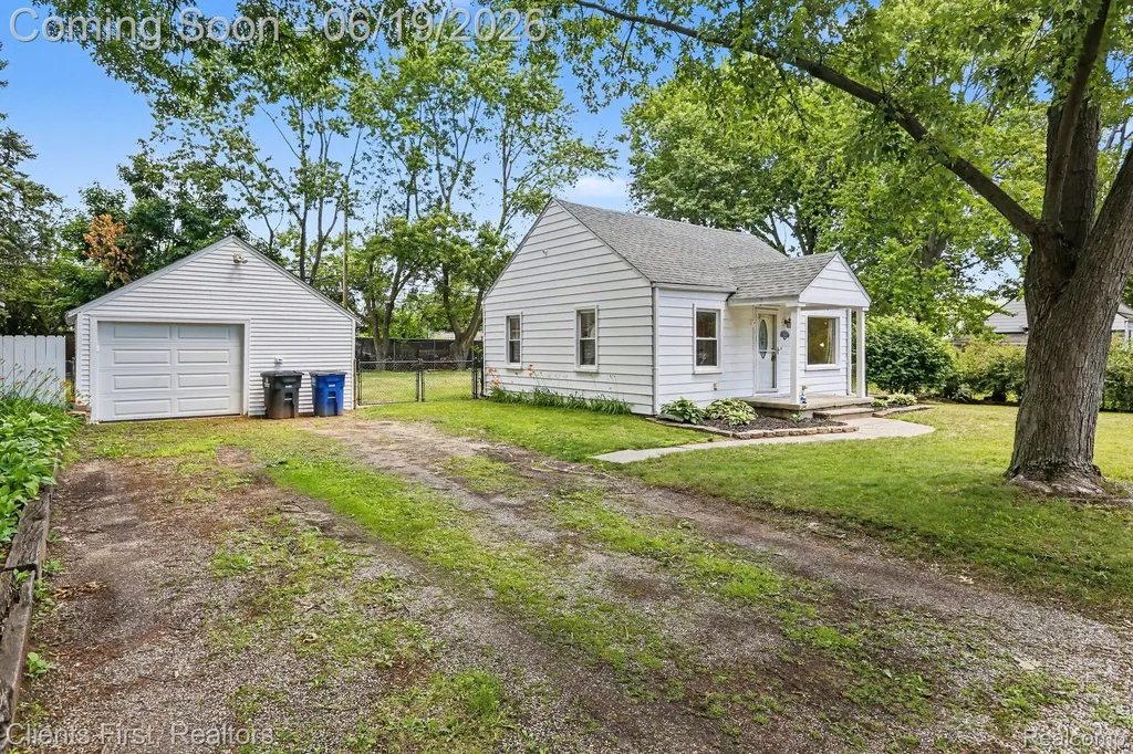 34728 Pardo Street Westland City MI 48185