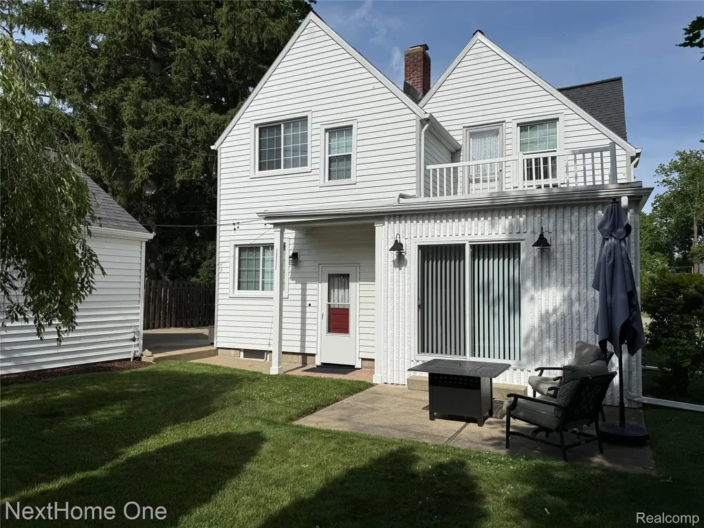 734-736 Briarcliff Road Jackson City MI 49203