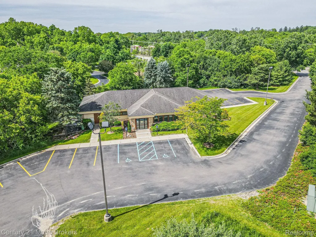 7477 S State Road Atlas Township MI 48438