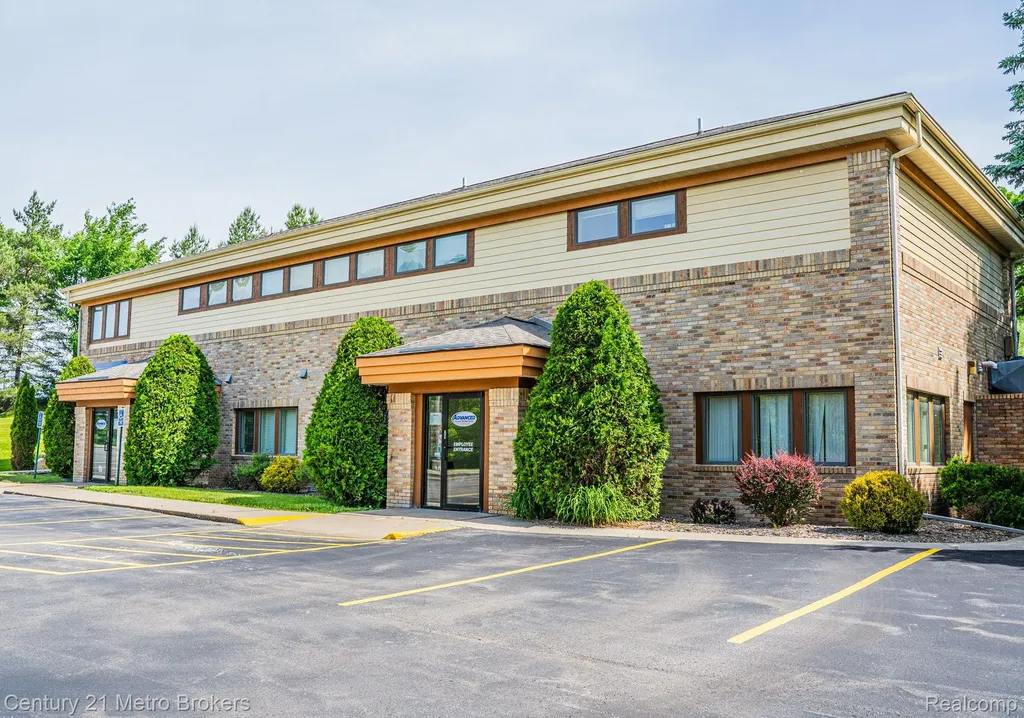 7477 S State Road Atlas Township MI 48438