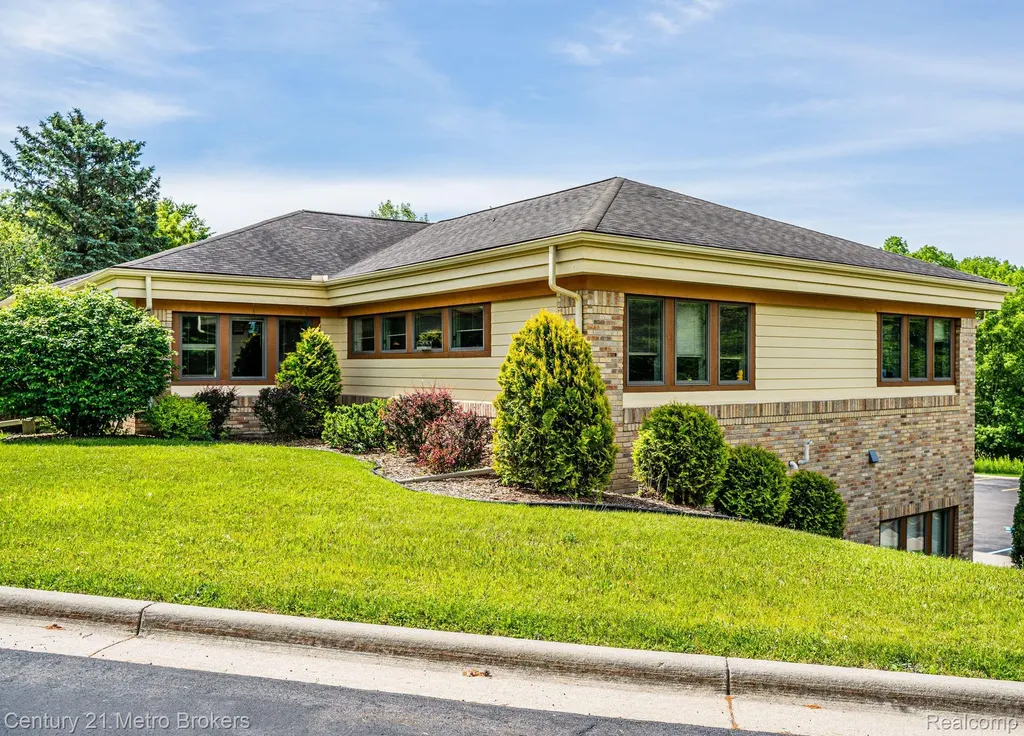 7477 S State Road Atlas Township MI 48438