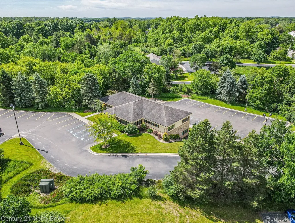7477 S State Road Atlas Township MI 48438