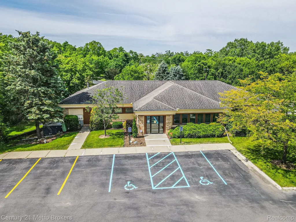 7477 S State Road Atlas Township MI 48438