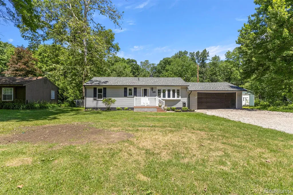 38530 Superior Street Romulus City MI 48174