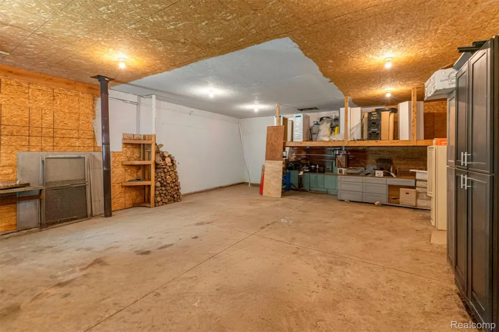 38530 Superior Street Romulus City MI 48174