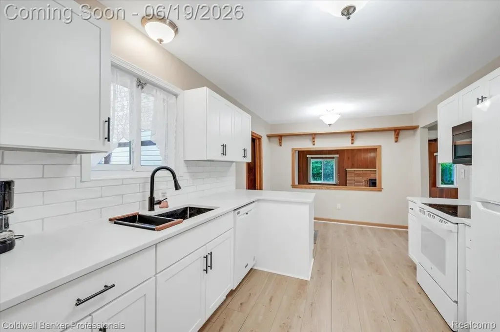 470 Oak Grove Drive Orion Charter Township MI 48362