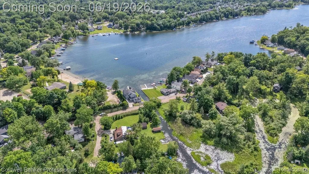 470 Oak Grove Drive Orion Charter Township MI 48362