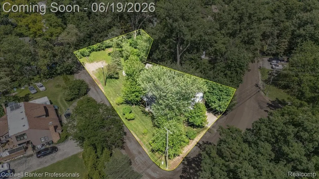470 Oak Grove Drive Orion Charter Township MI 48362