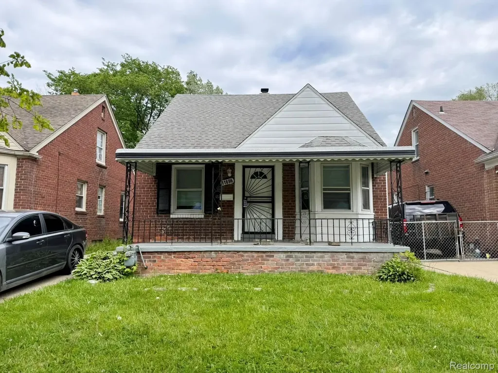 11696 Glastonbury Avenue Detroit City MI 48228