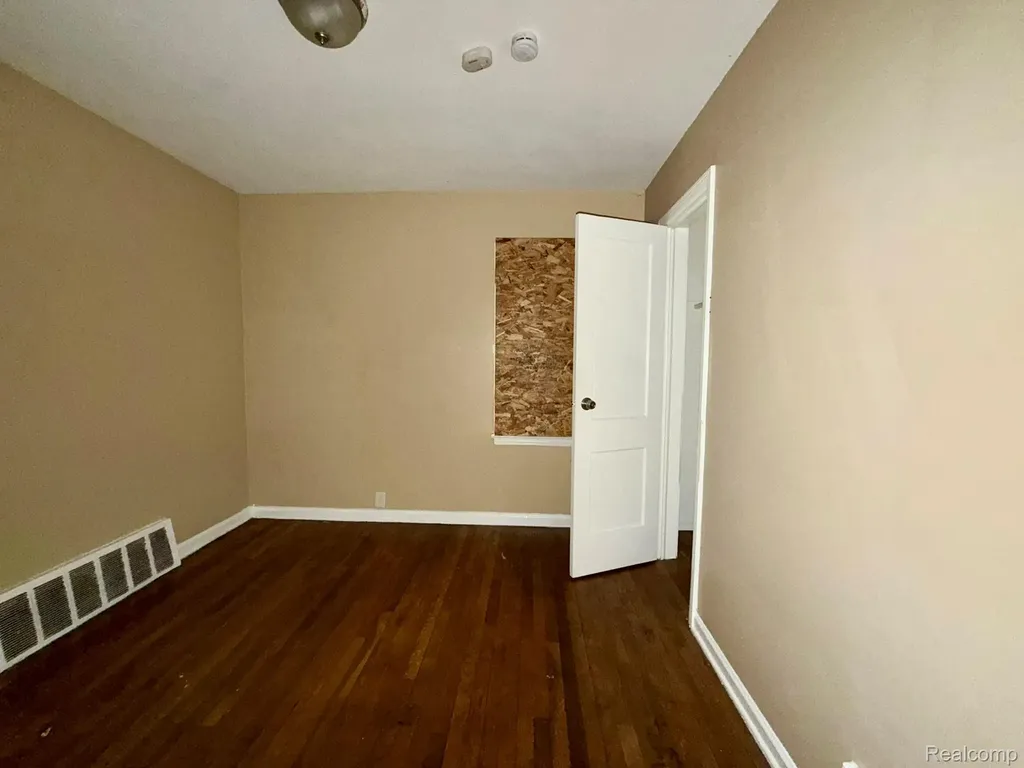 11696 Glastonbury Avenue Detroit City MI 48228