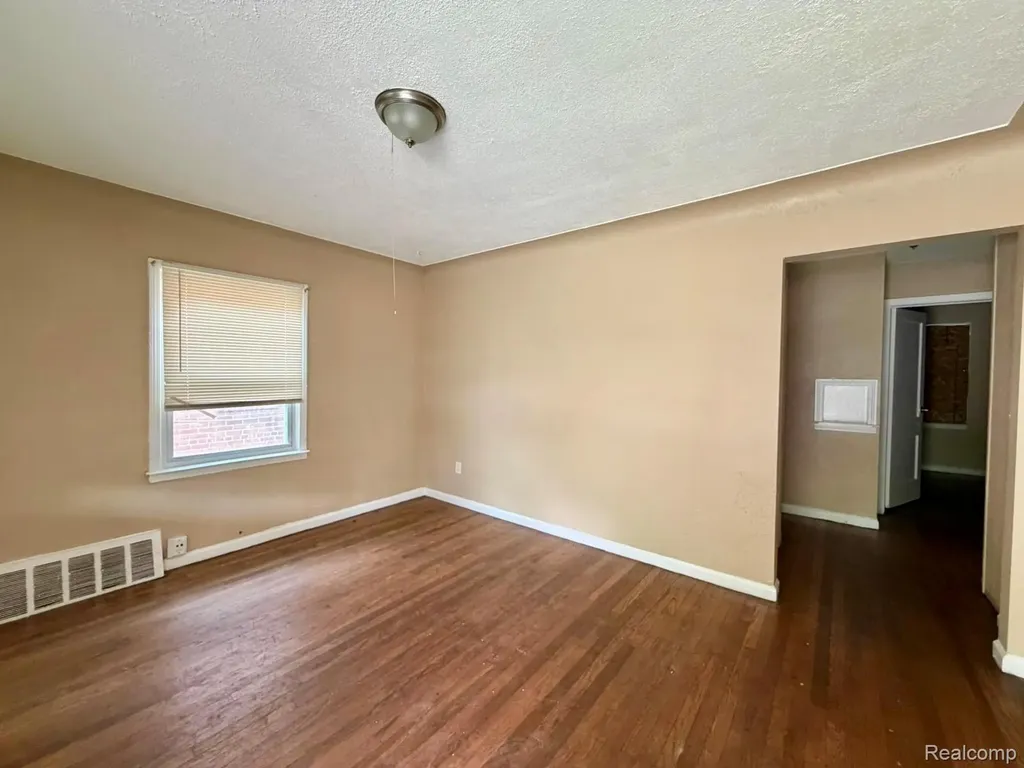 11696 Glastonbury Avenue Detroit City MI 48228