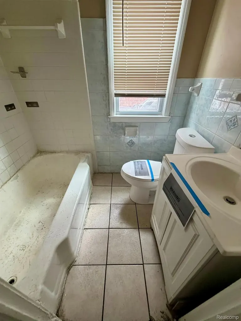 11696 Glastonbury Avenue Detroit City MI 48228