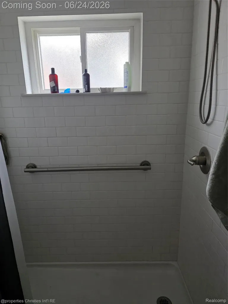 4810 Briarwood Avenue Royal Oak City MI 48073