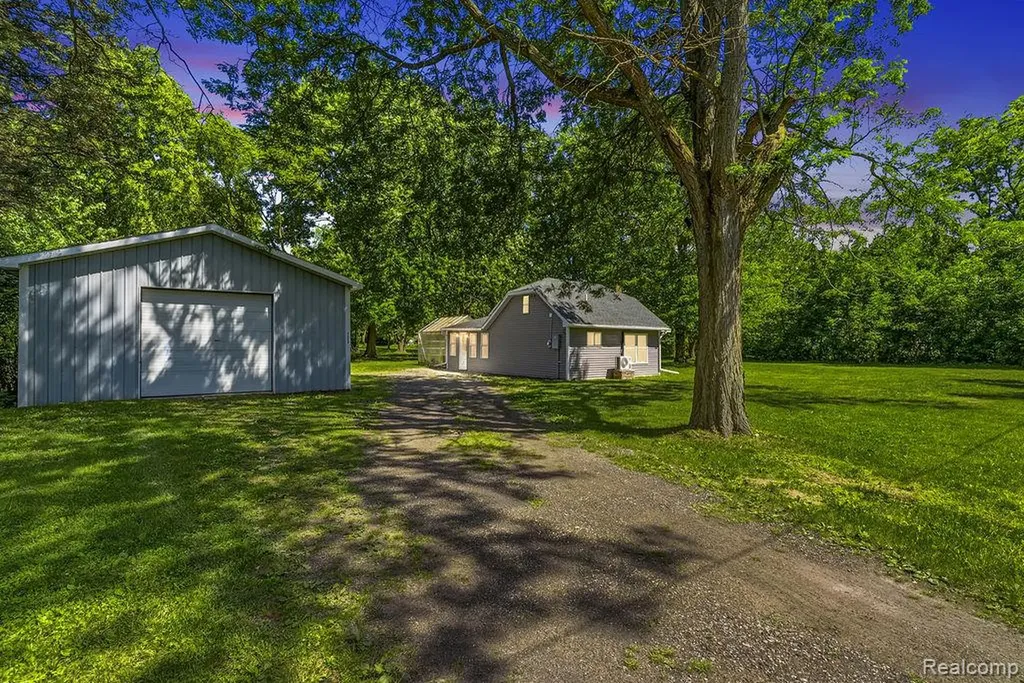 6256 Turner Road Flushing Charter Township MI 48433
