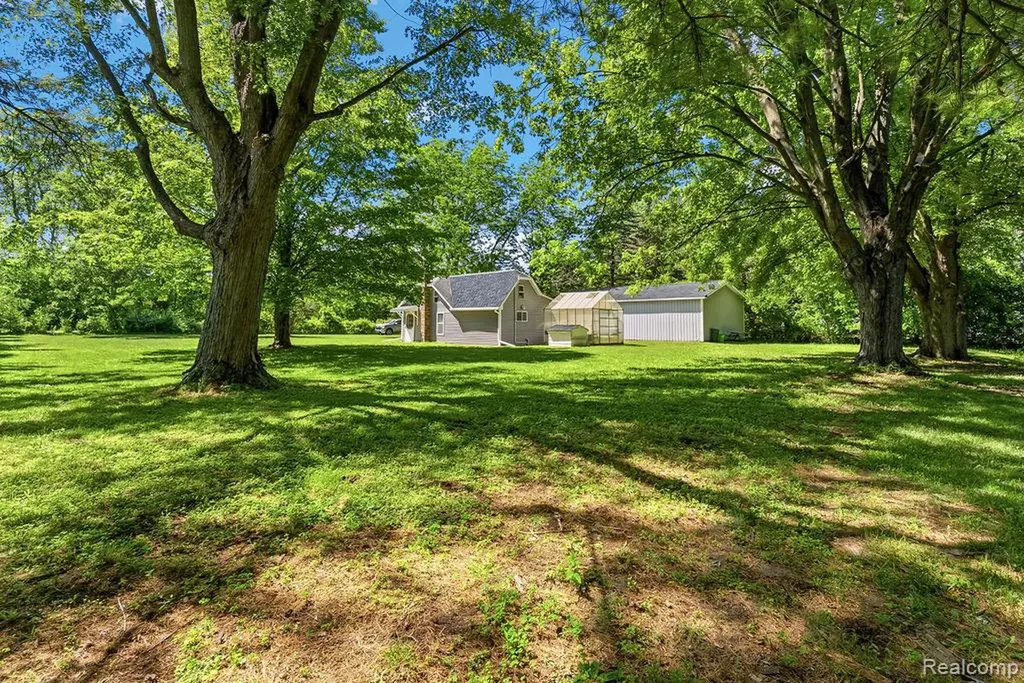 6256 Turner Road Flushing Charter Township MI 48433
