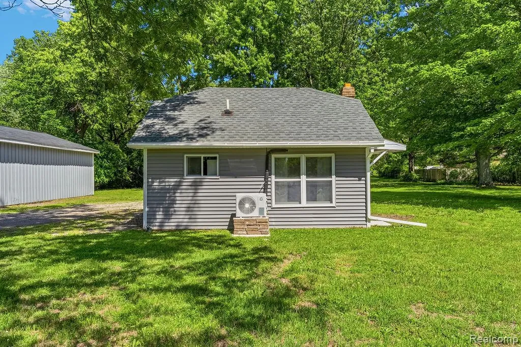 6256 Turner Road Flushing Charter Township MI 48433