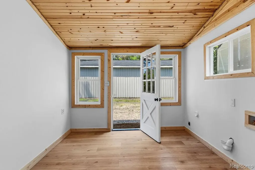 6256 Turner Road Flushing Charter Township MI 48433