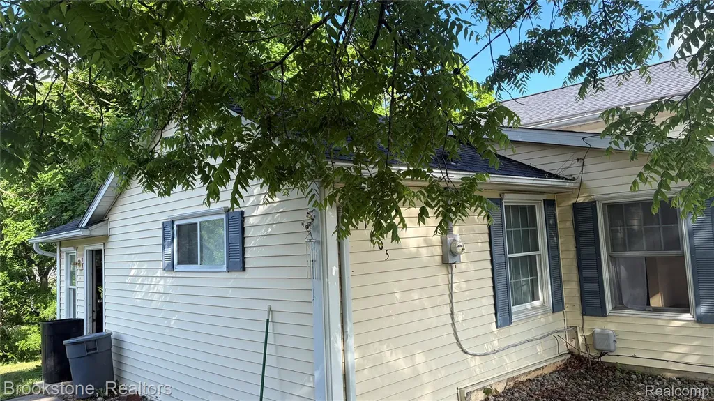 11605 Liberty Street Vienna Charter Township MI 48420