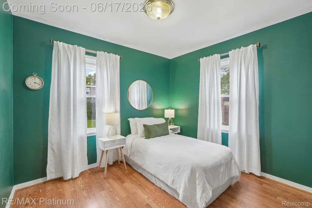 56 Charlevoix Street Clawson City MI 48017