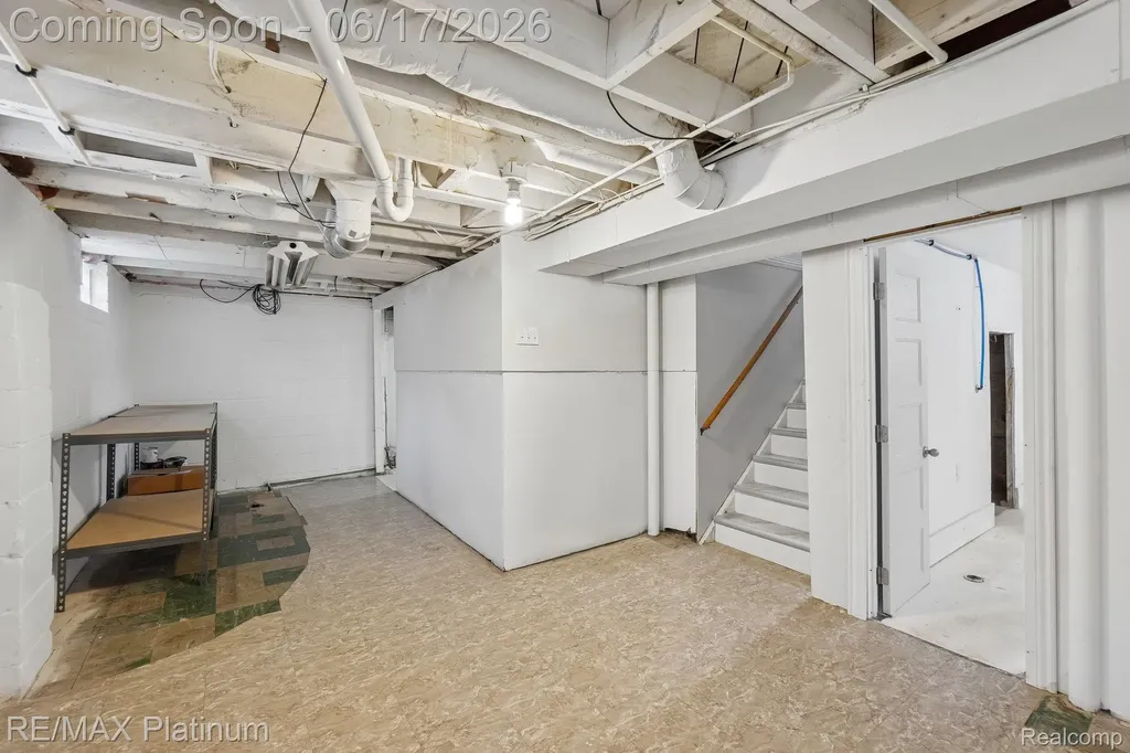 56 Charlevoix Street Clawson City MI 48017