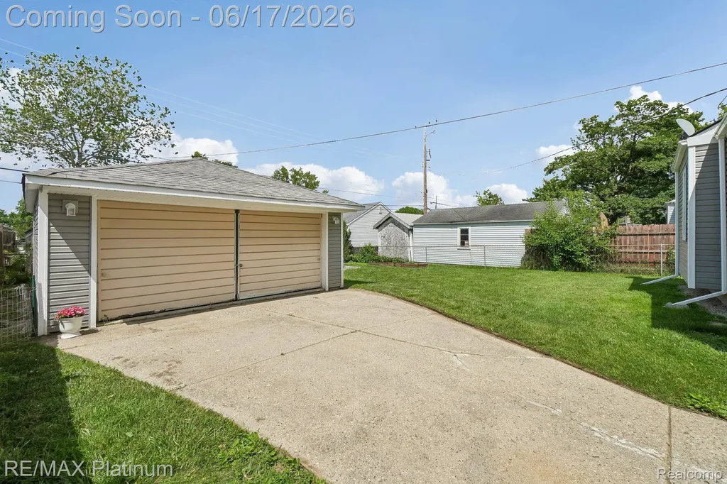 56 Charlevoix Street Clawson City MI 48017