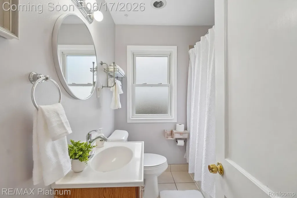 56 Charlevoix Street Clawson City MI 48017