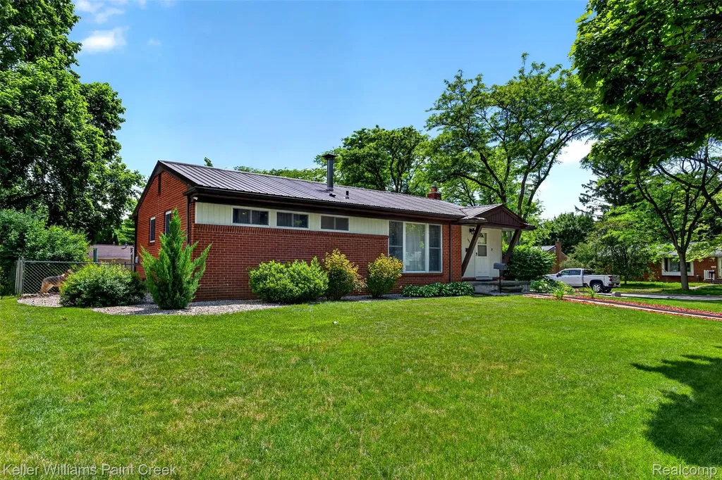 700 Coolidge Drive Midland City MI 48642