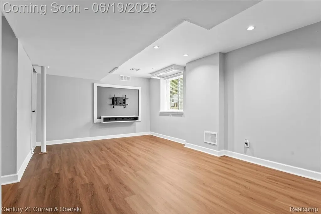 4630 Commerce Woods Drive Commerce Charter Township MI 48382