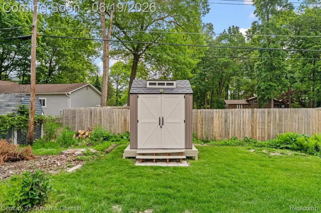 4630 Commerce Woods Drive Commerce Charter Township MI 48382