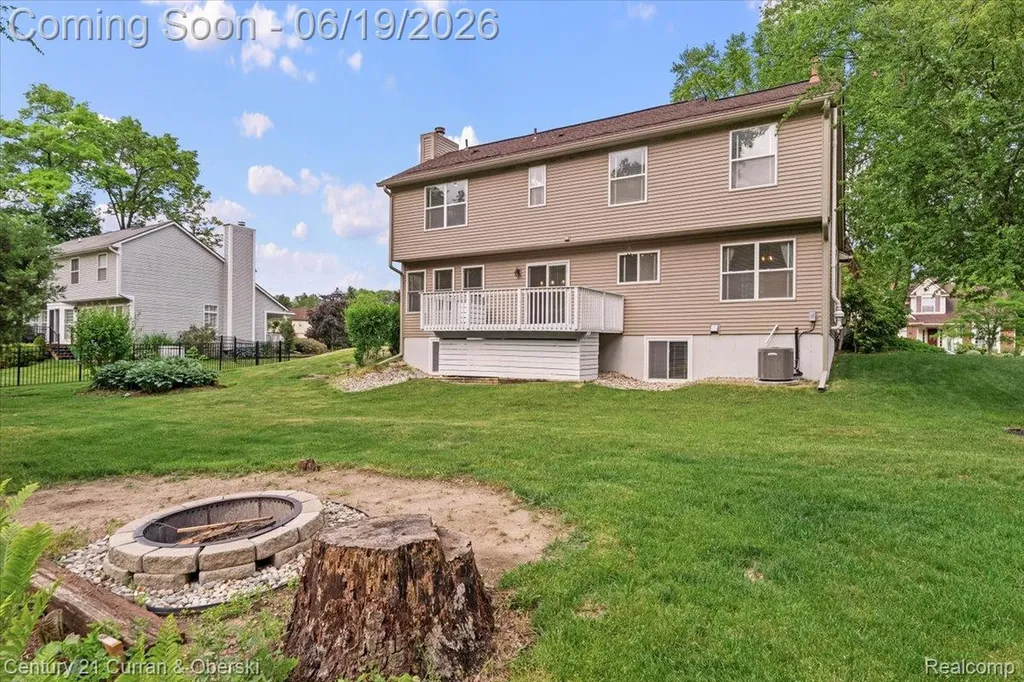 4630 Commerce Woods Drive Commerce Charter Township MI 48382