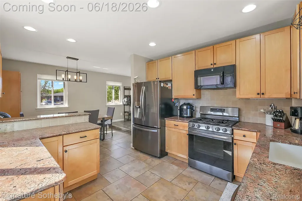 17858 Loranger Street Clinton Charter Township MI 48038