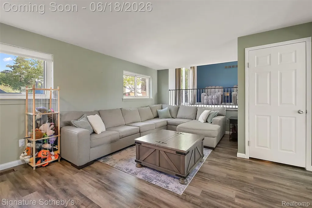 17858 Loranger Street Clinton Charter Township MI 48038