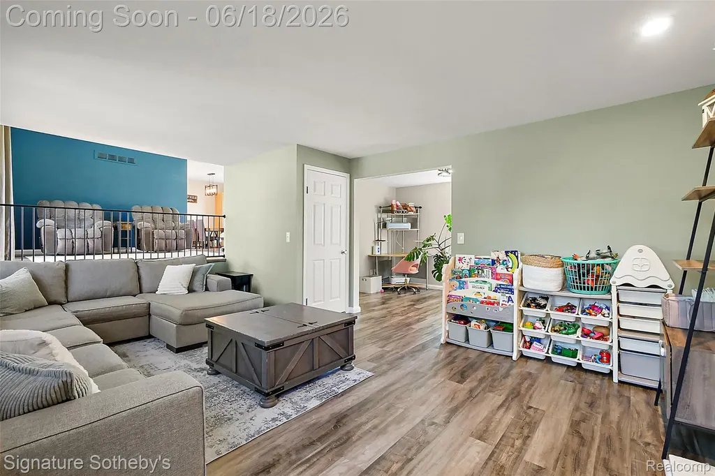 17858 Loranger Street Clinton Charter Township MI 48038