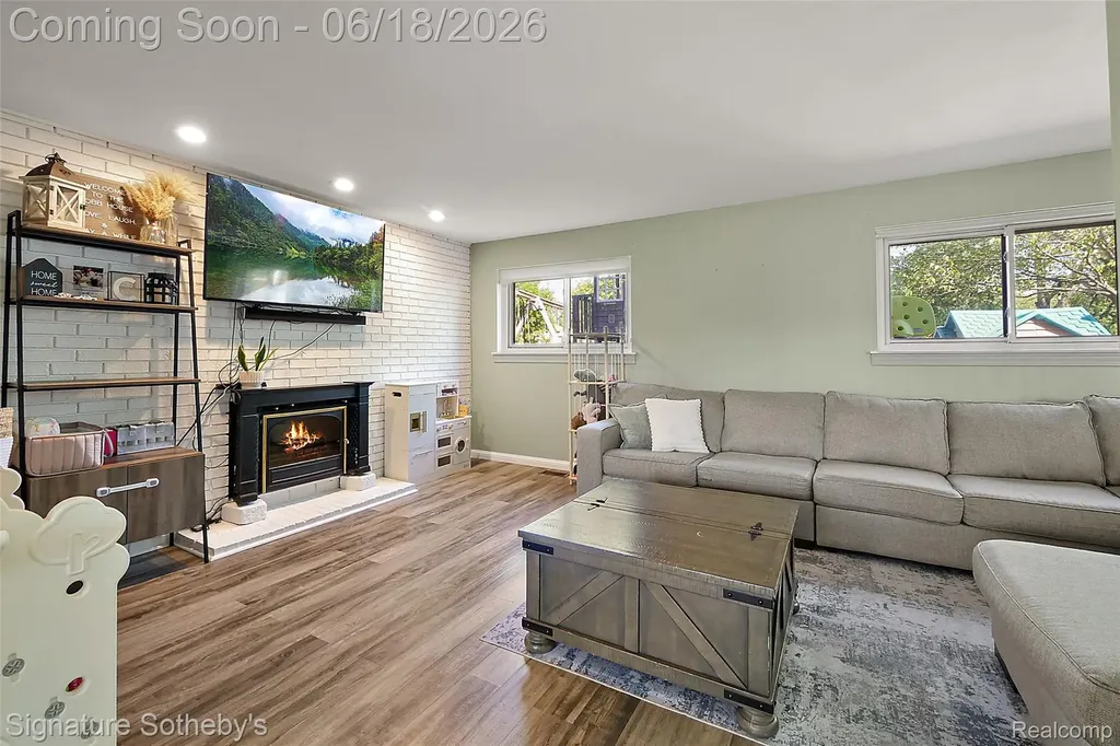 17858 Loranger Street Clinton Charter Township MI 48038