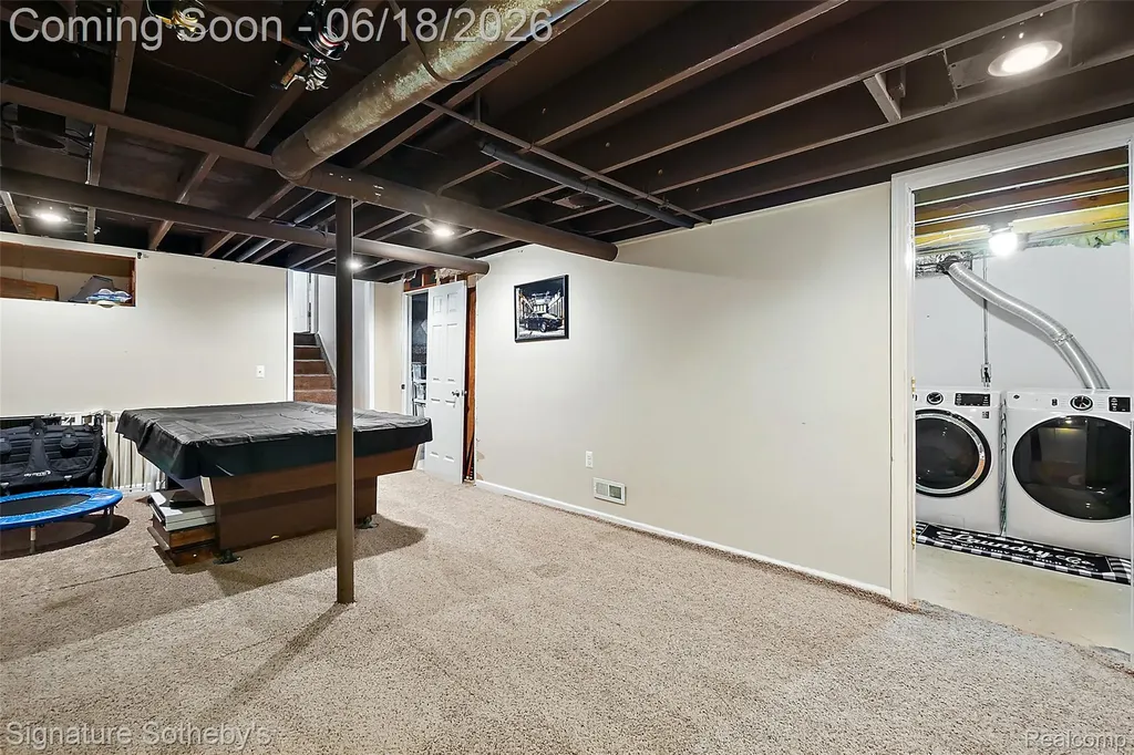 17858 Loranger Street Clinton Charter Township MI 48038