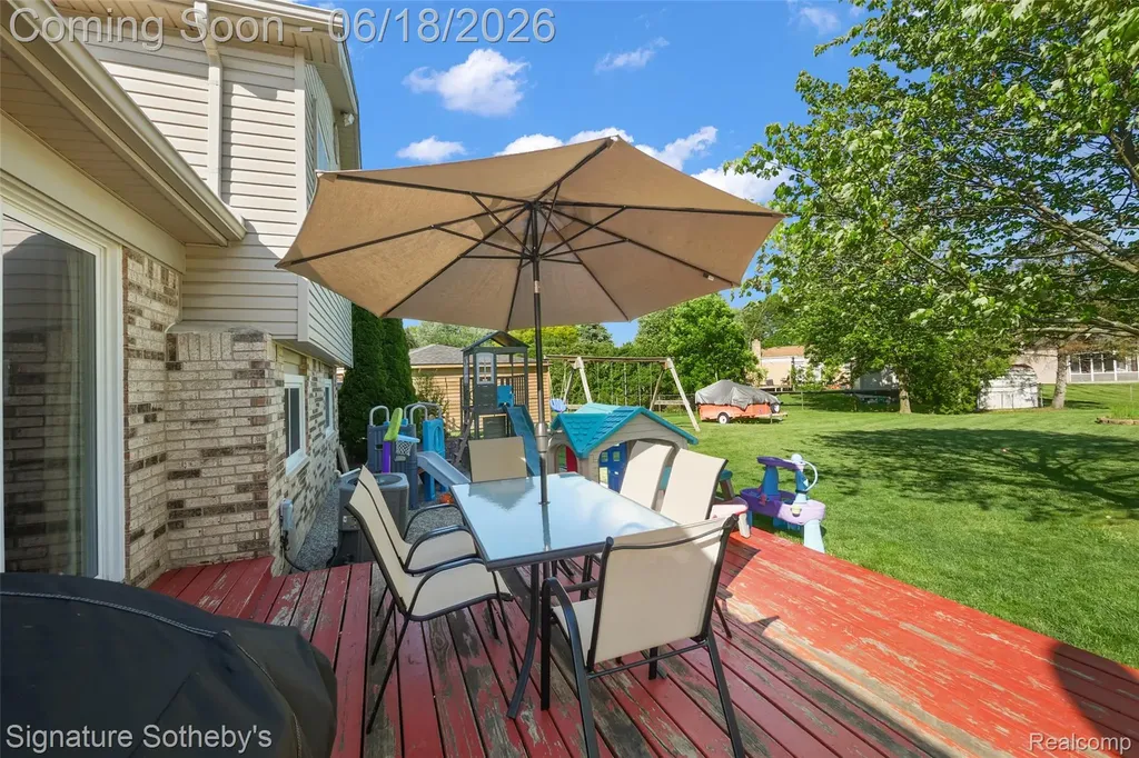 17858 Loranger Street Clinton Charter Township MI 48038