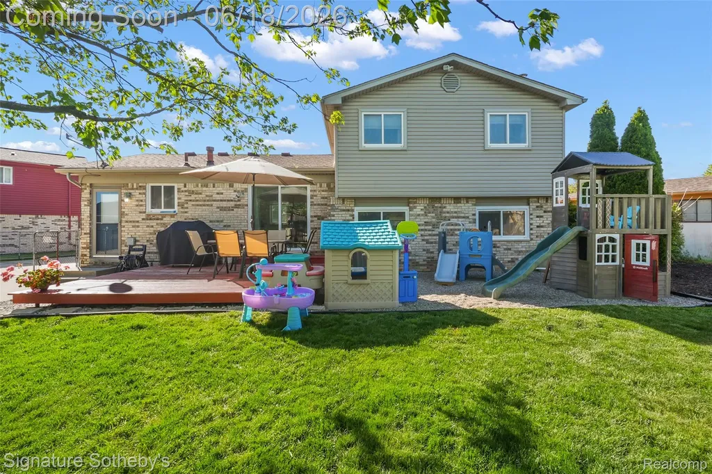 17858 Loranger Street Clinton Charter Township MI 48038