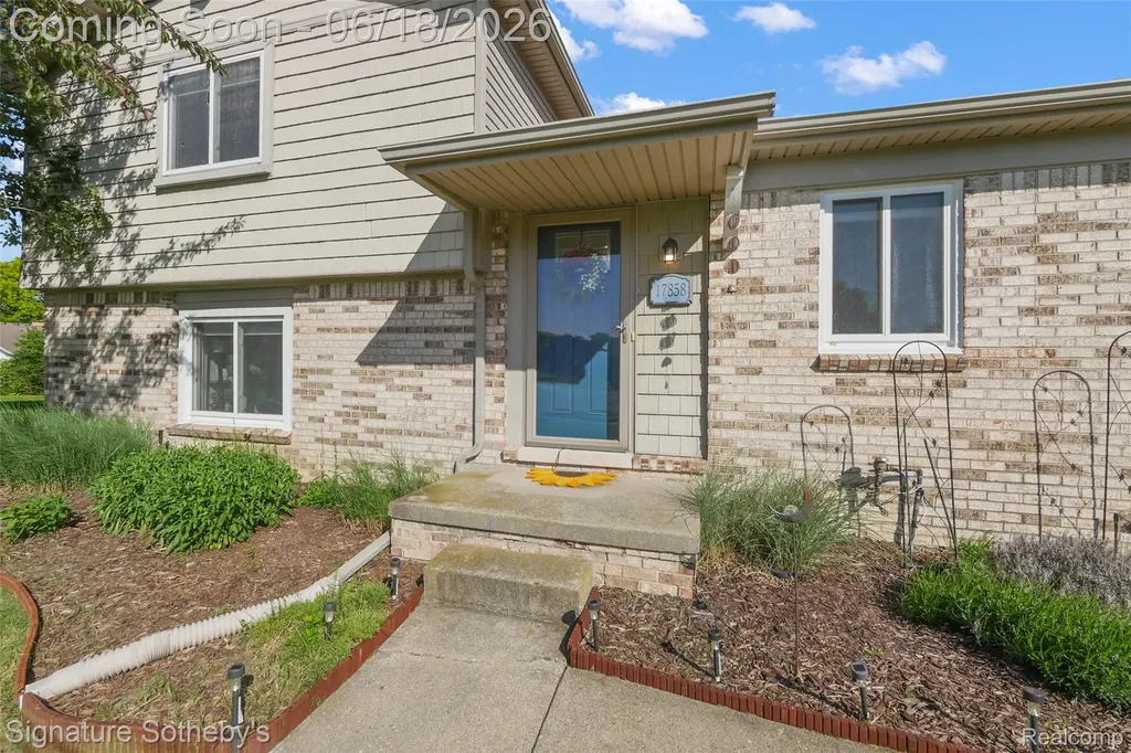 17858 Loranger Street Clinton Charter Township MI 48038