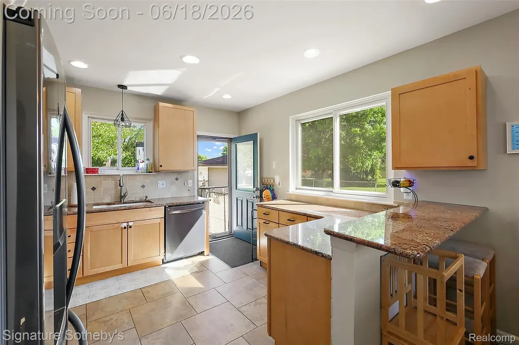 17858 Loranger Street Clinton Charter Township MI 48038