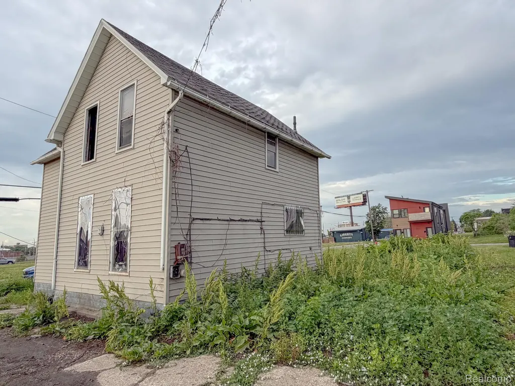 1726 Pine Street Detroit City MI 48216
